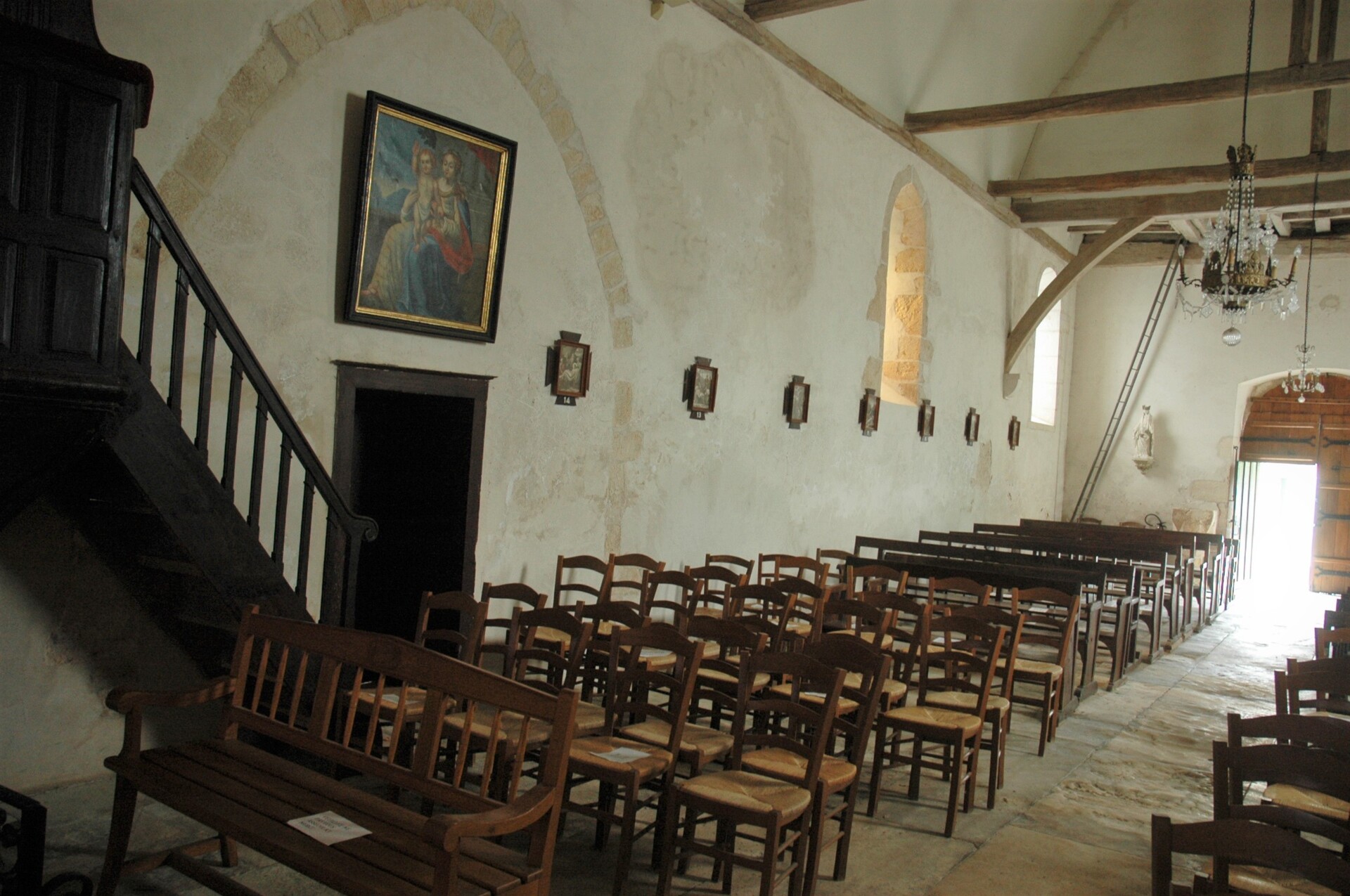 Intérieur de l´église de Touchay