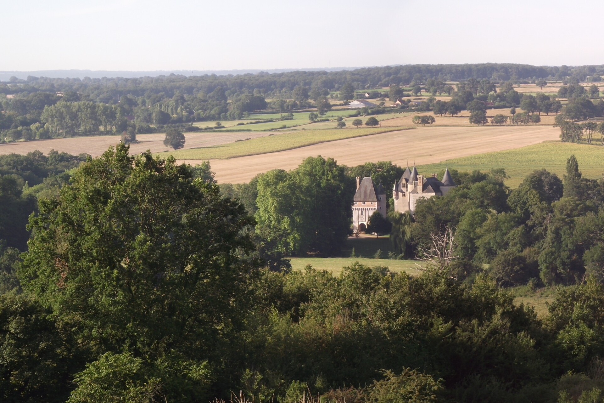 Château de l'Isle-sur-Arnon