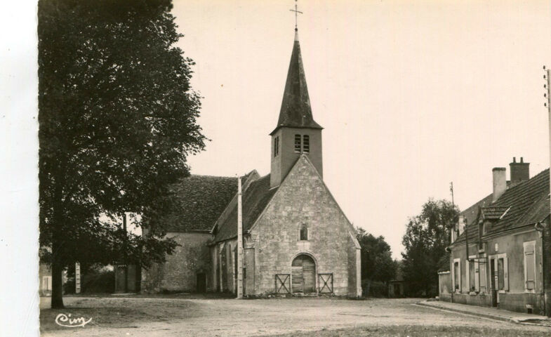 extérieur de l´église de Touchay